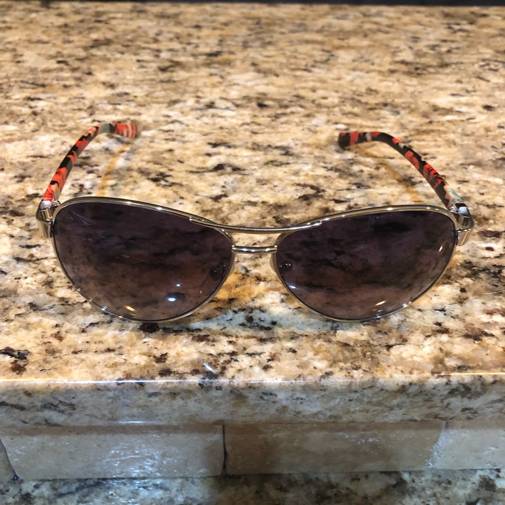 Aviator Sunglasses with floral pattern